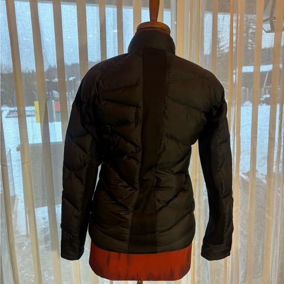 Women’s midlayer descente jacket. - Picture 3 of 5